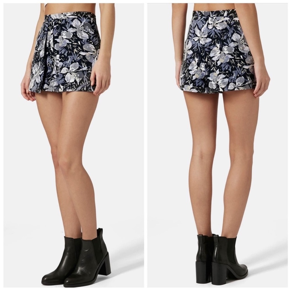 New Topshop Size 6 Blue, Black Floral Flower Print Skort